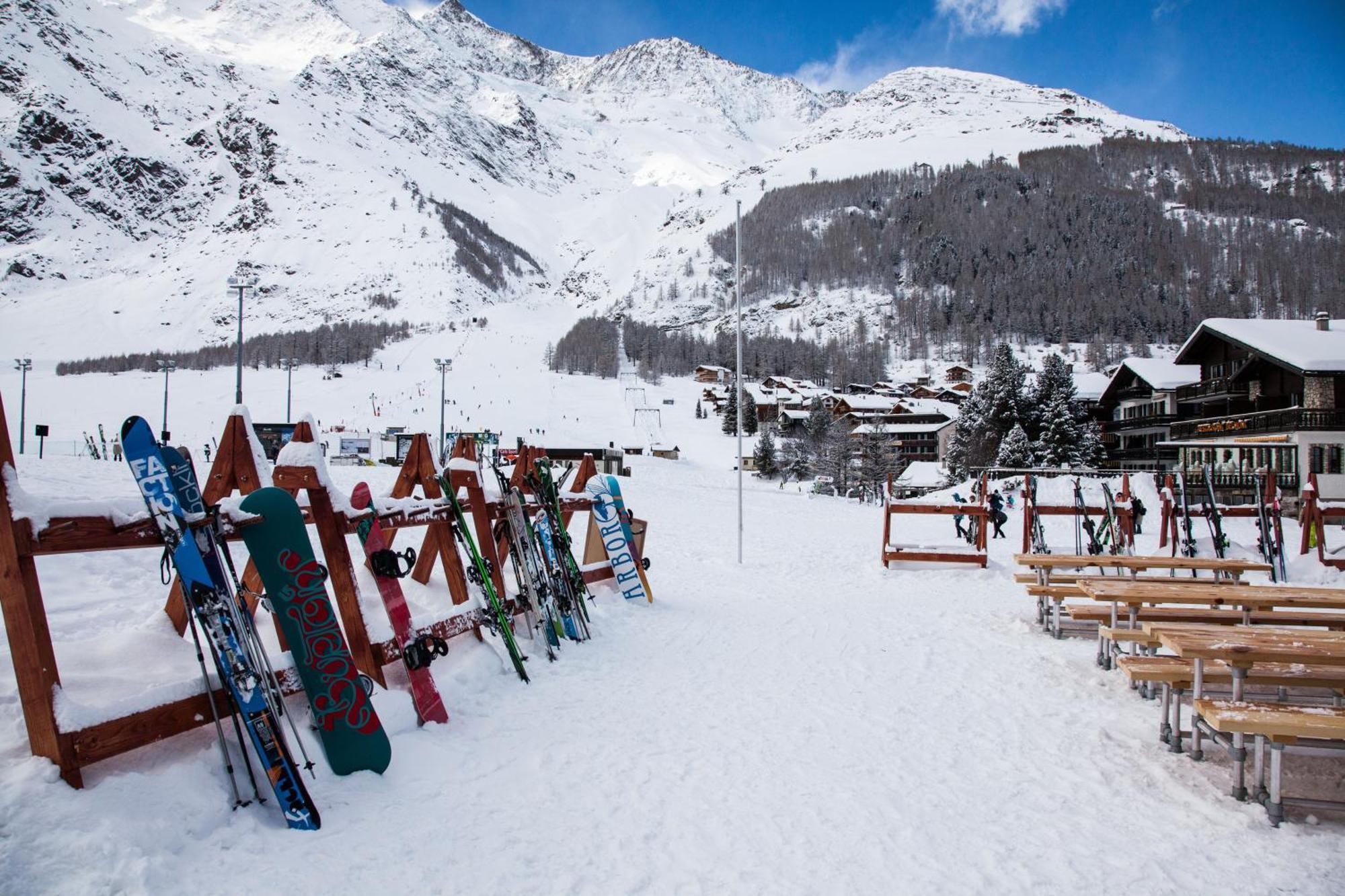 Hotel The Larix Ski-In Ski-Out Saas-Fee Exterior foto